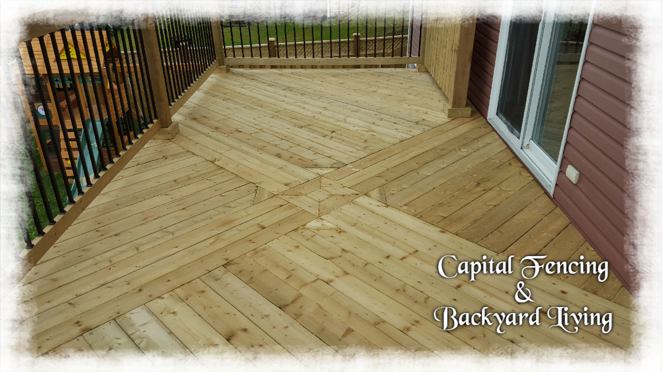 Top & Bottom Deck's with privacy spot for the hot tub