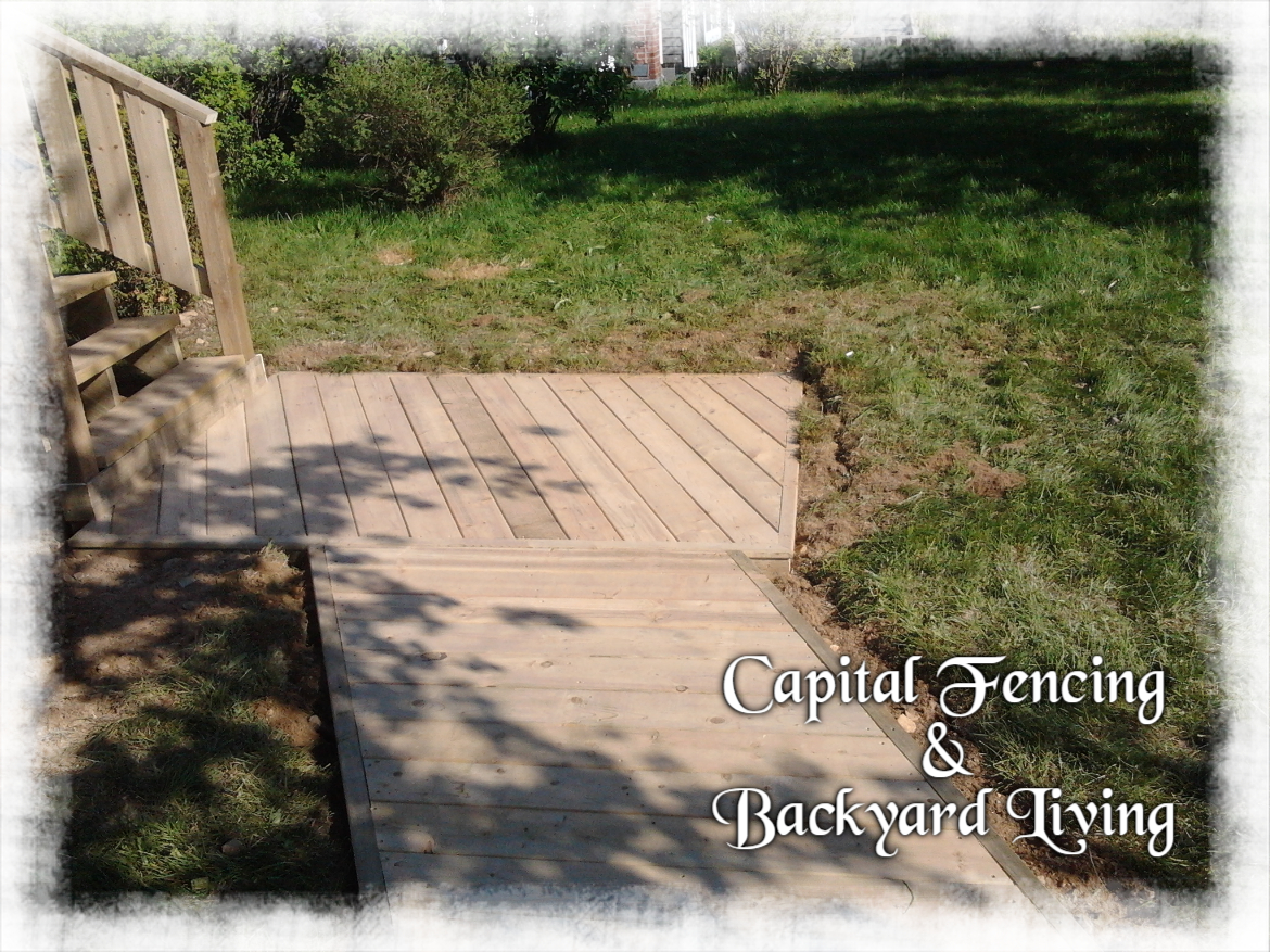 Walkway to driveway